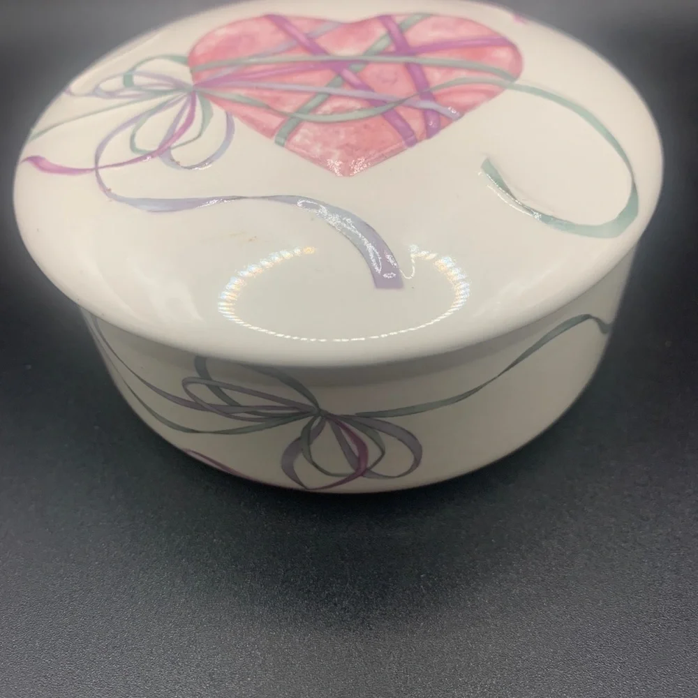 OTAGIRI Round Porcelain Trinket Box